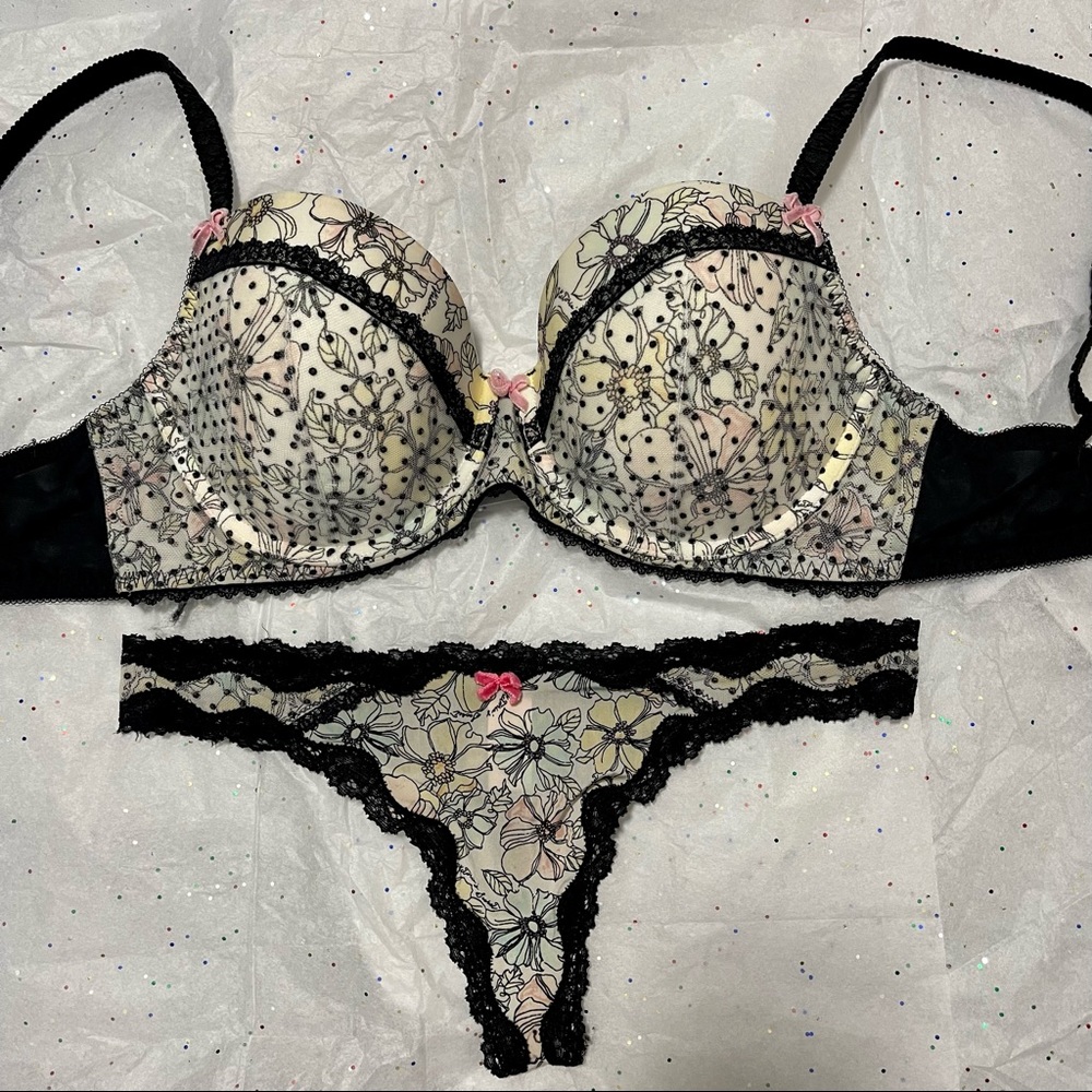 34DD Vs by Victoria’s Secret Dream angels Lined demi floral bra thong panty set